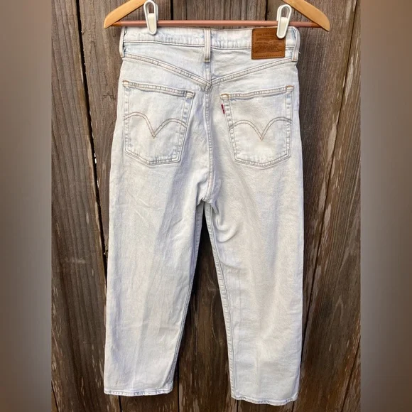 Levi’s Ribcage Straight Ankle Jeans in Light Blue Stone Wash | Sz 29 - Picture 2 of 5